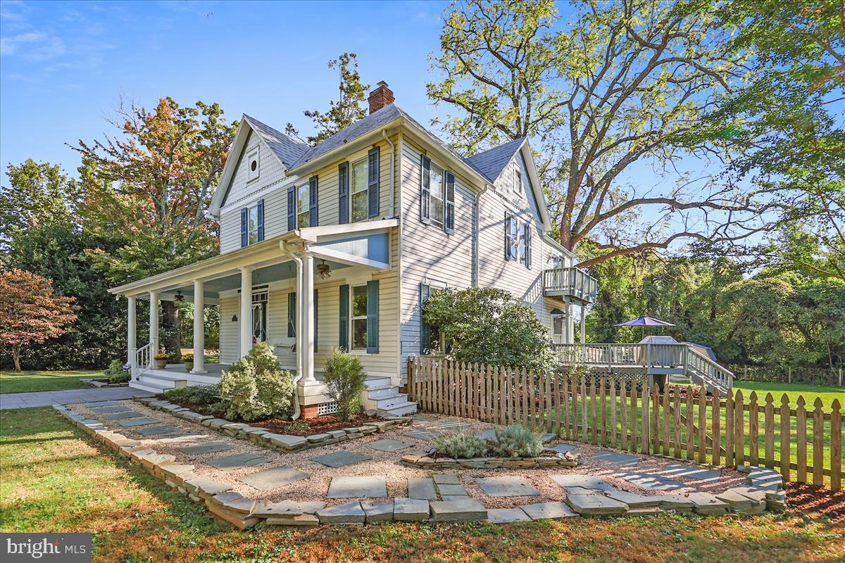 DUNN LORING - Residential