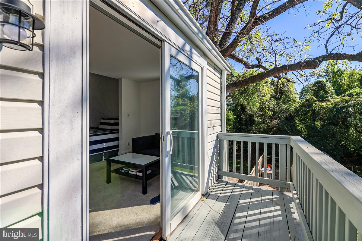 DUNN LORING - Residential