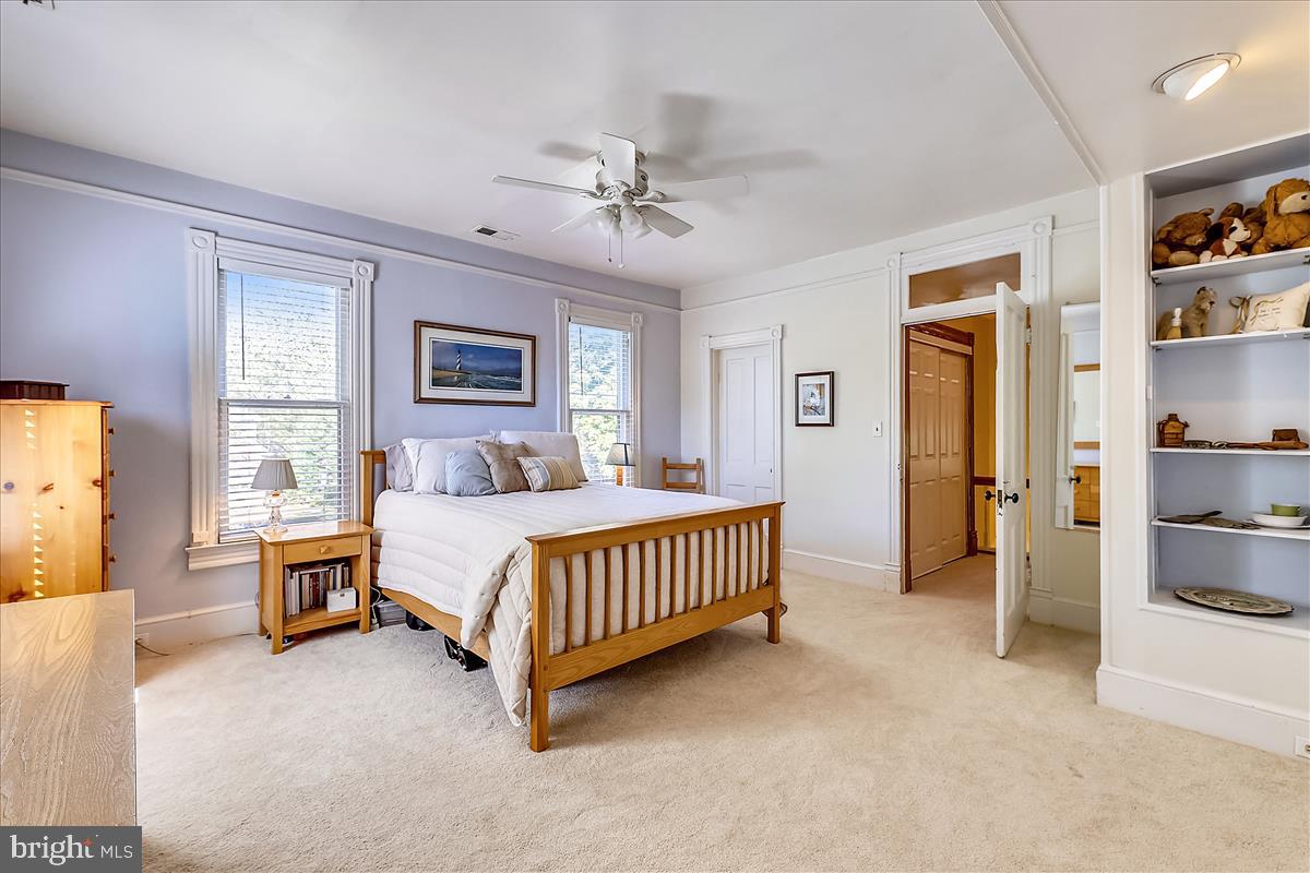 DUNN LORING - Residential