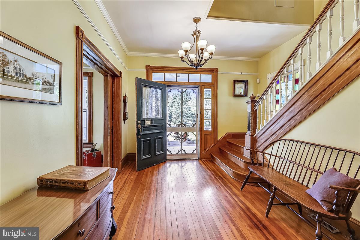 DUNN LORING - Residential