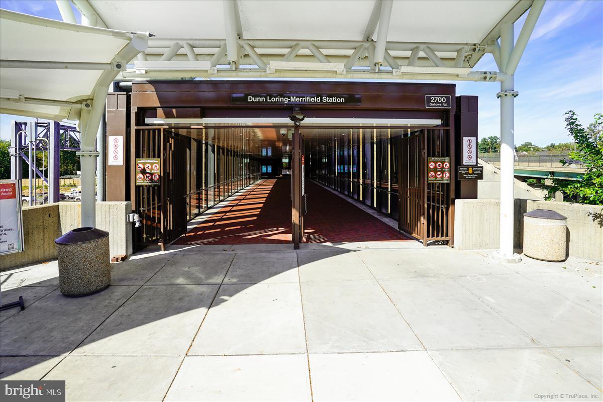 DUNN LORING - Residential