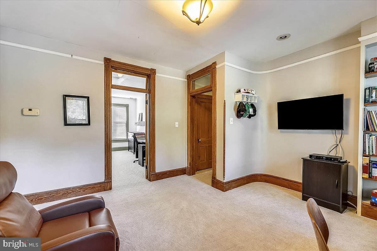 DUNN LORING - Residential