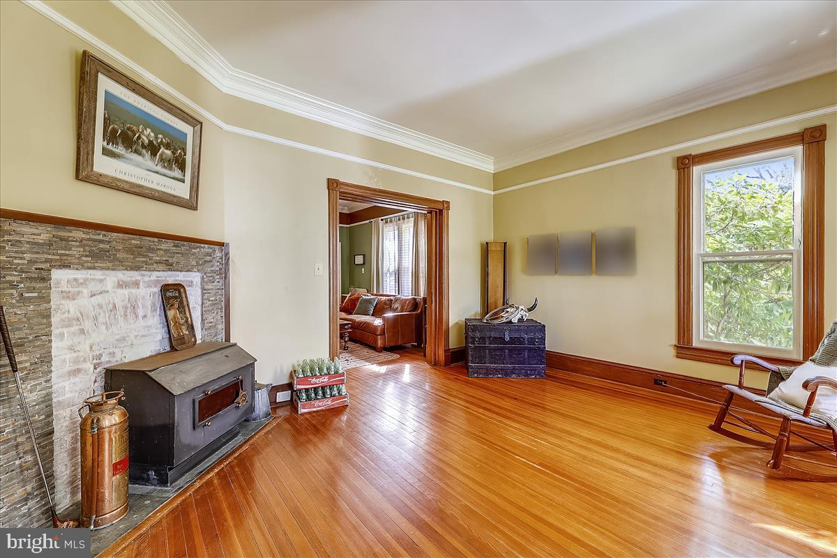 DUNN LORING - Residential