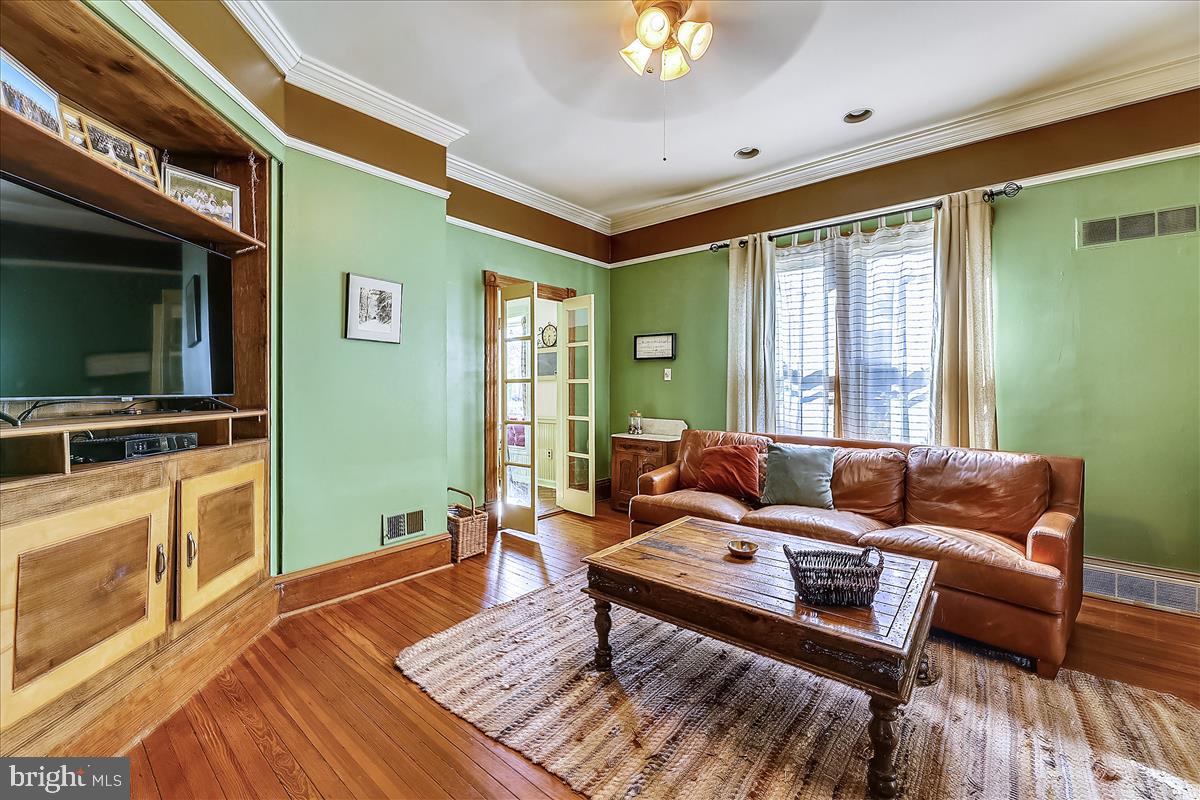 DUNN LORING - Residential