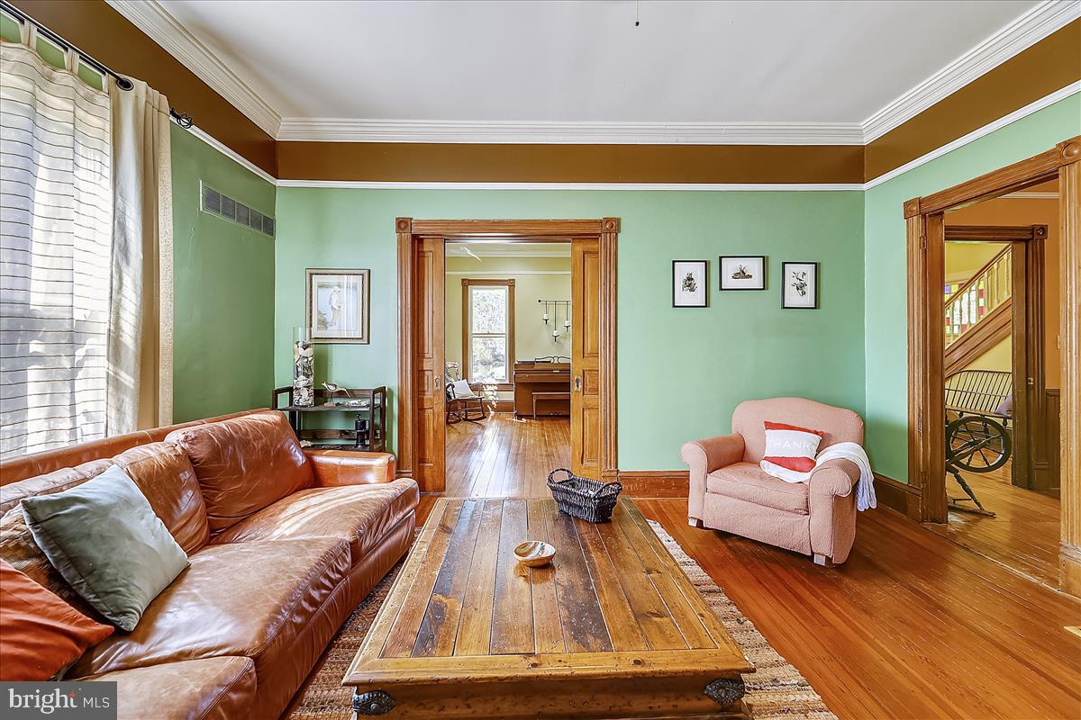 DUNN LORING - Residential