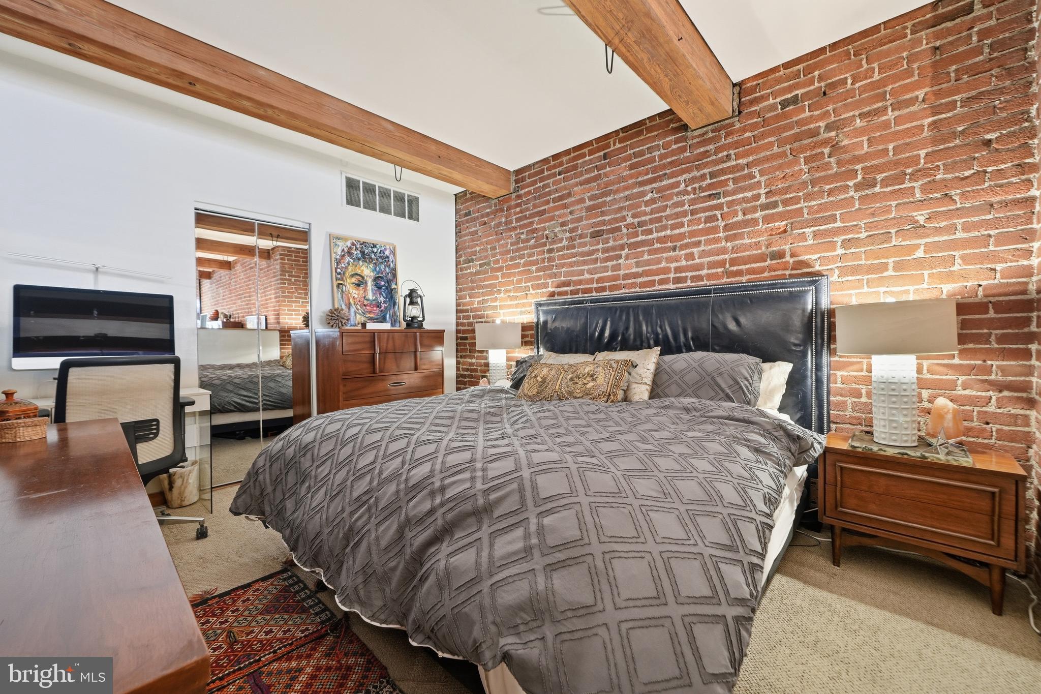 OLD CITY - Residential