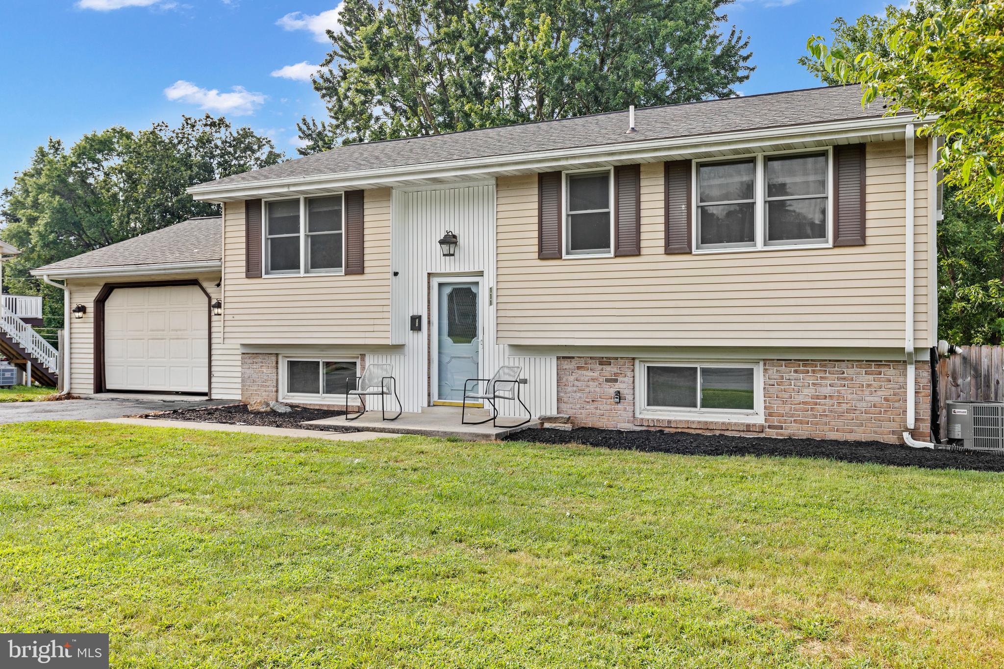 111 OXFORD DRIVE