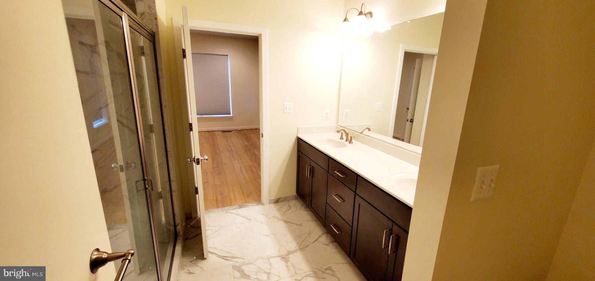 CHAPMAN ROW AT TWINBROOK METRO - Residential Lease