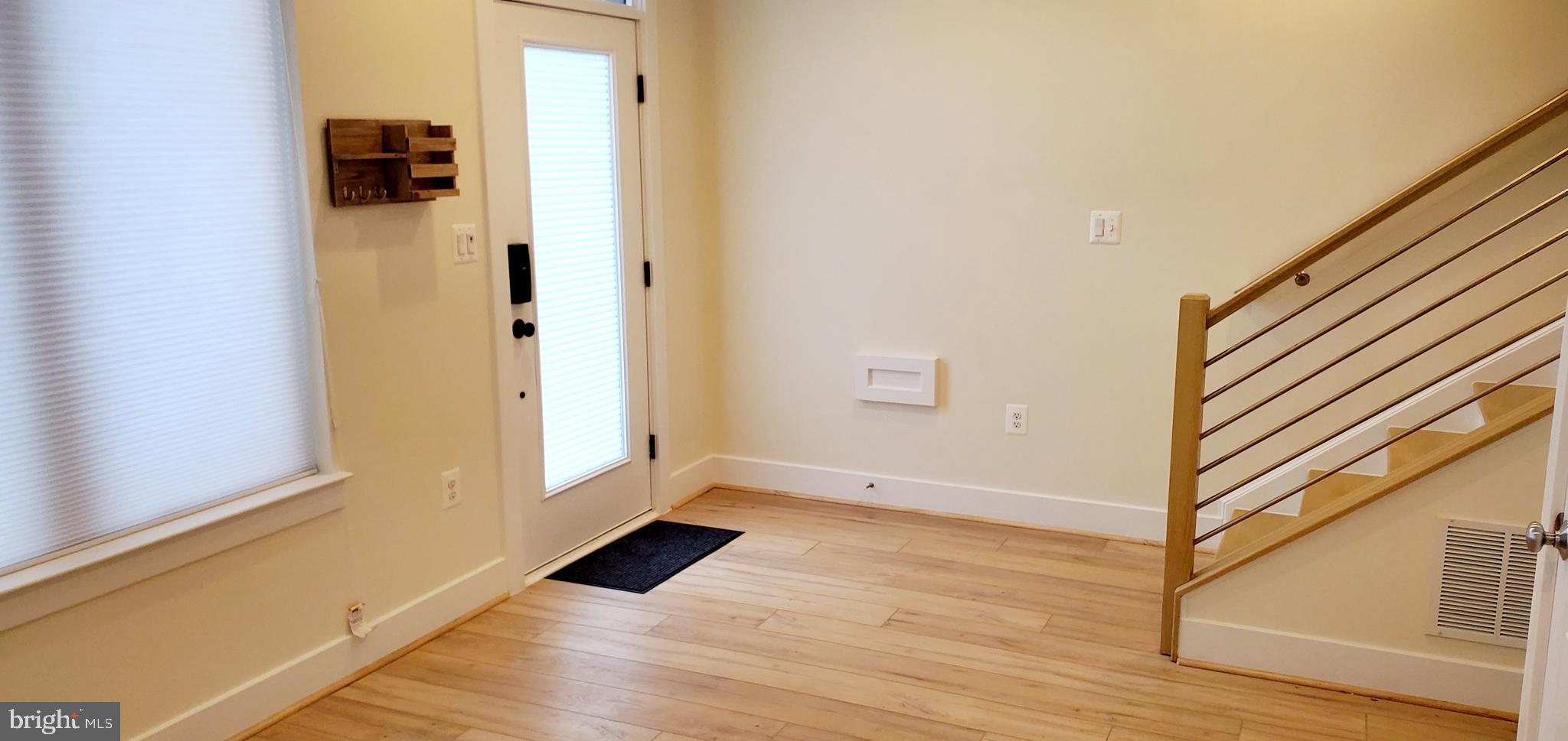 CHAPMAN ROW AT TWINBROOK METRO - Residential Lease