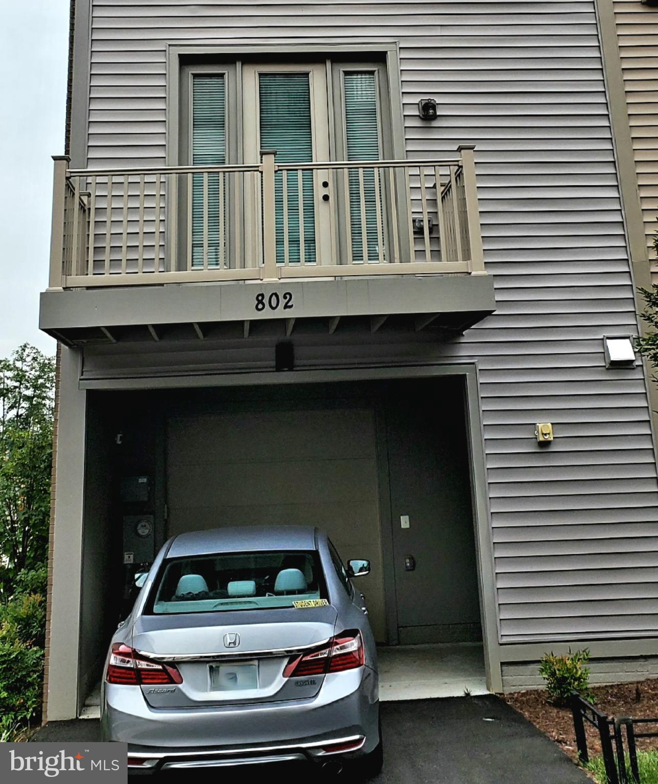 CHAPMAN ROW AT TWINBROOK METRO - Residential Lease