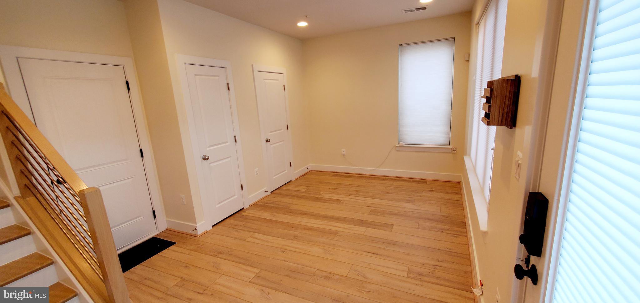 CHAPMAN ROW AT TWINBROOK METRO - Residential Lease