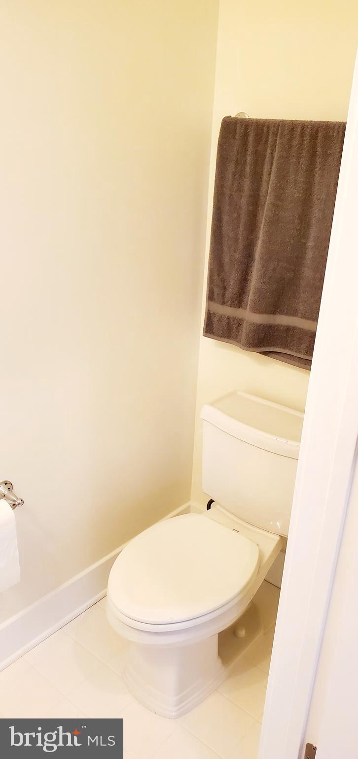 CHAPMAN ROW AT TWINBROOK METRO - Residential Lease