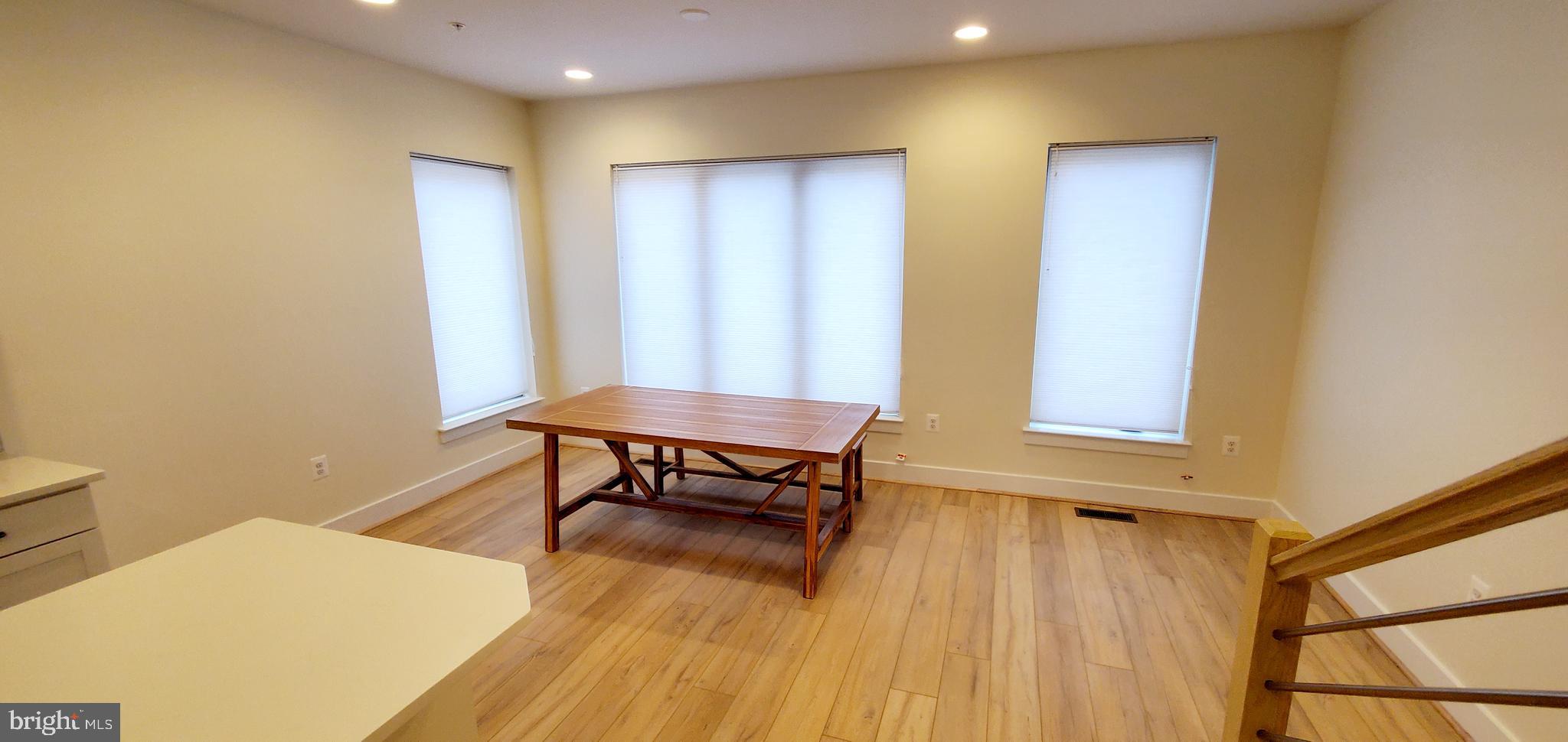 CHAPMAN ROW AT TWINBROOK METRO - Residential Lease