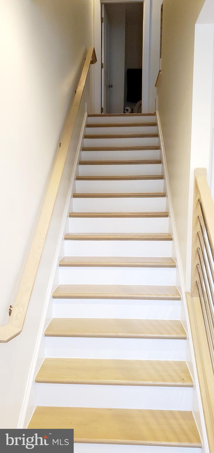 CHAPMAN ROW AT TWINBROOK METRO - Residential Lease