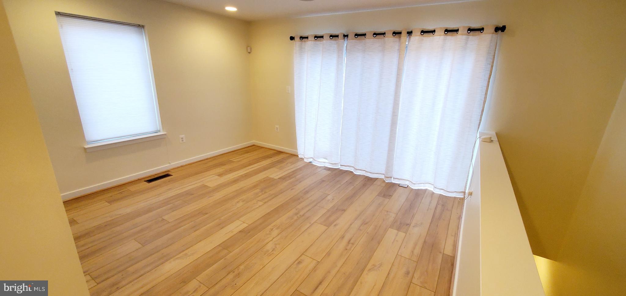 CHAPMAN ROW AT TWINBROOK METRO - Residential Lease