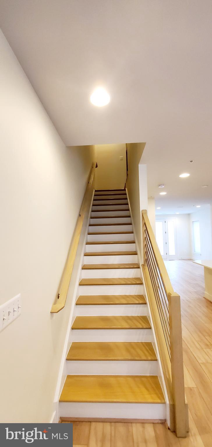 CHAPMAN ROW AT TWINBROOK METRO - Residential Lease