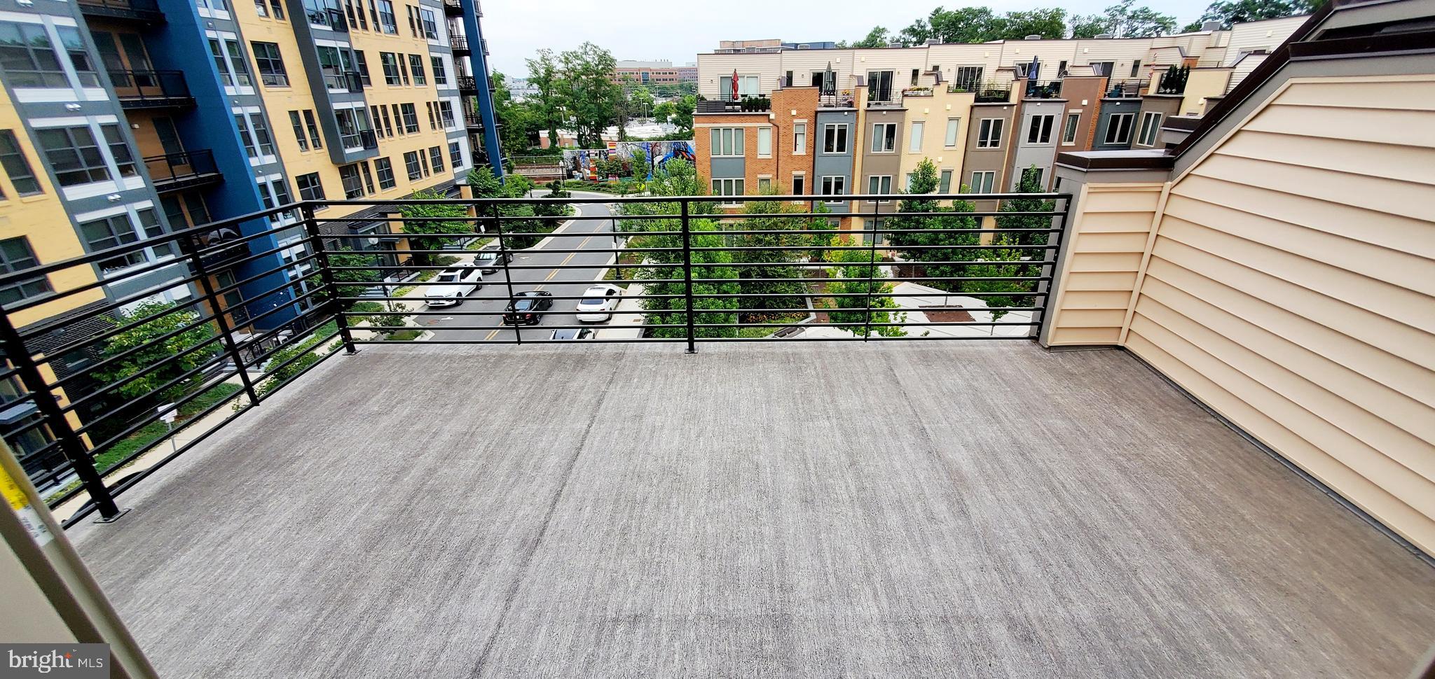 CHAPMAN ROW AT TWINBROOK METRO - Residential Lease