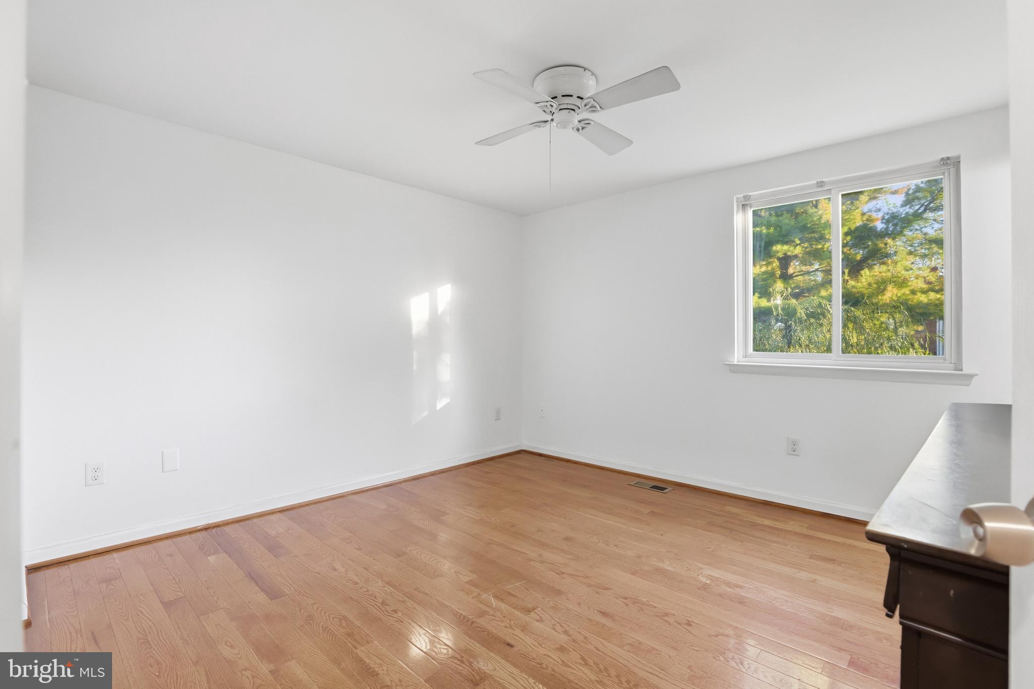 AMBER MEADOWS - Residential