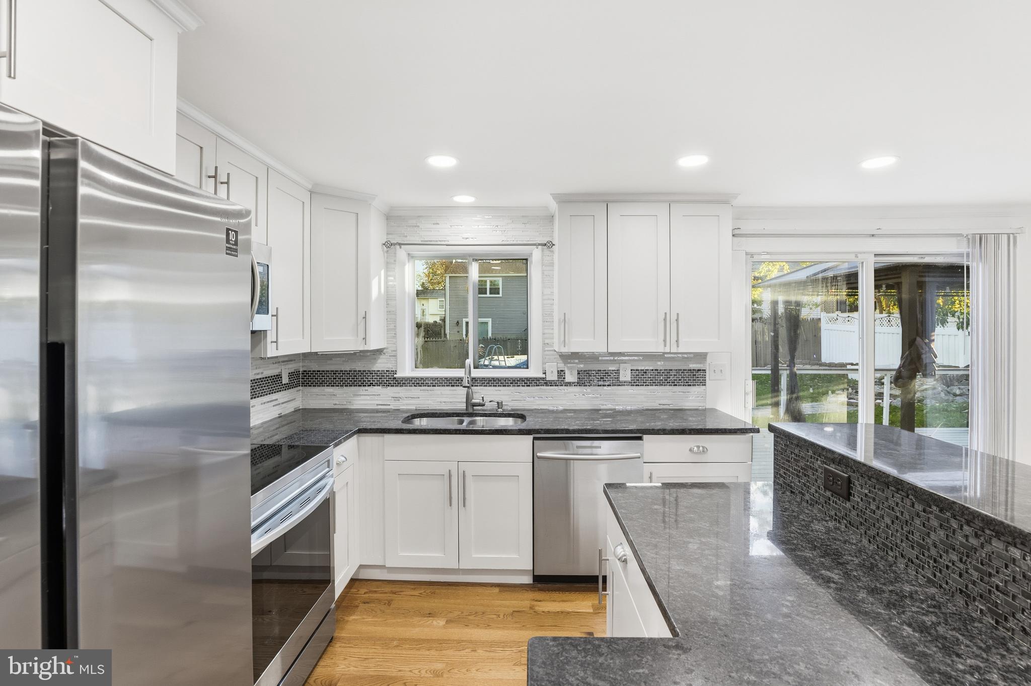 AMBER MEADOWS - Residential