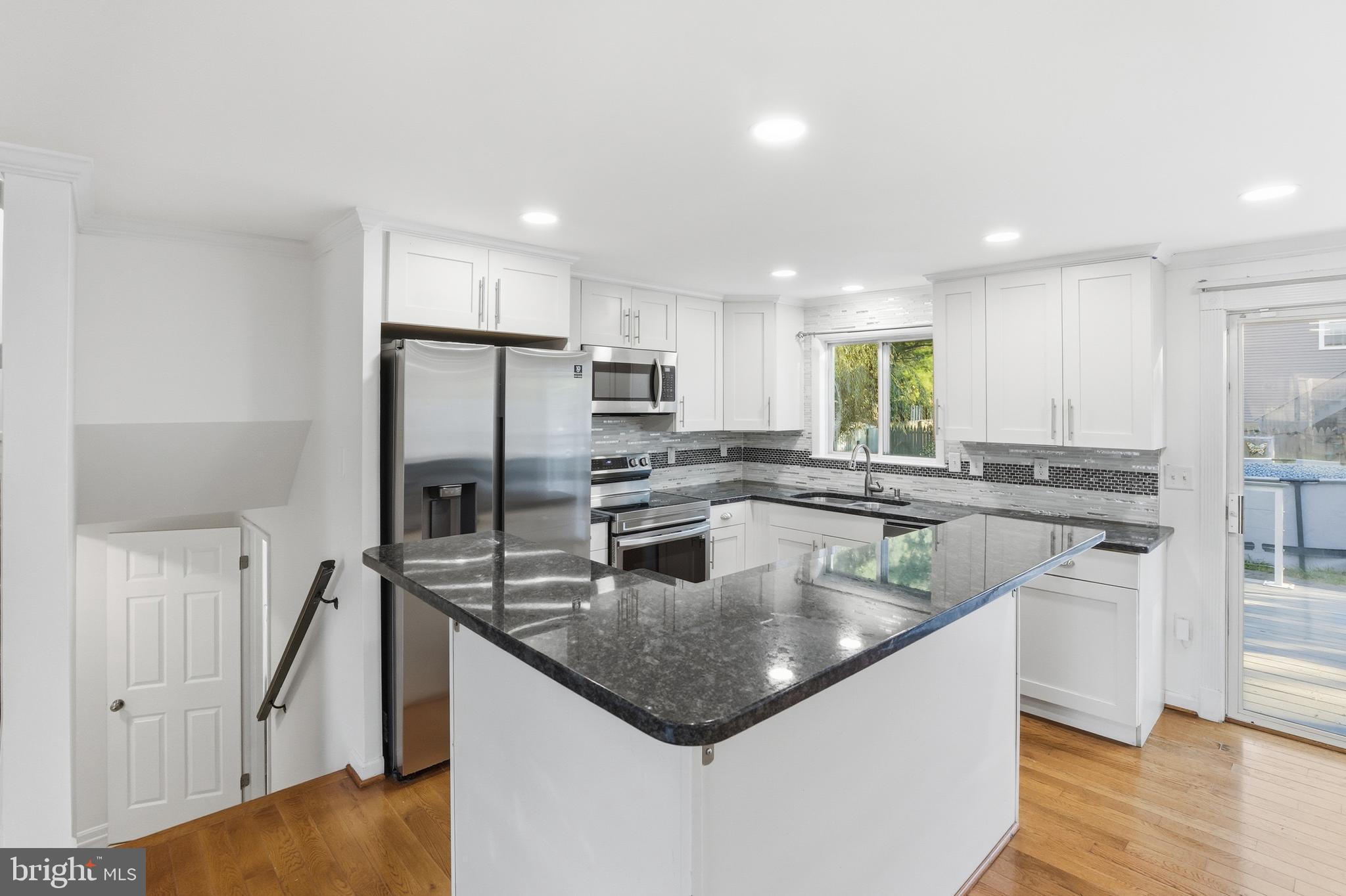 AMBER MEADOWS - Residential