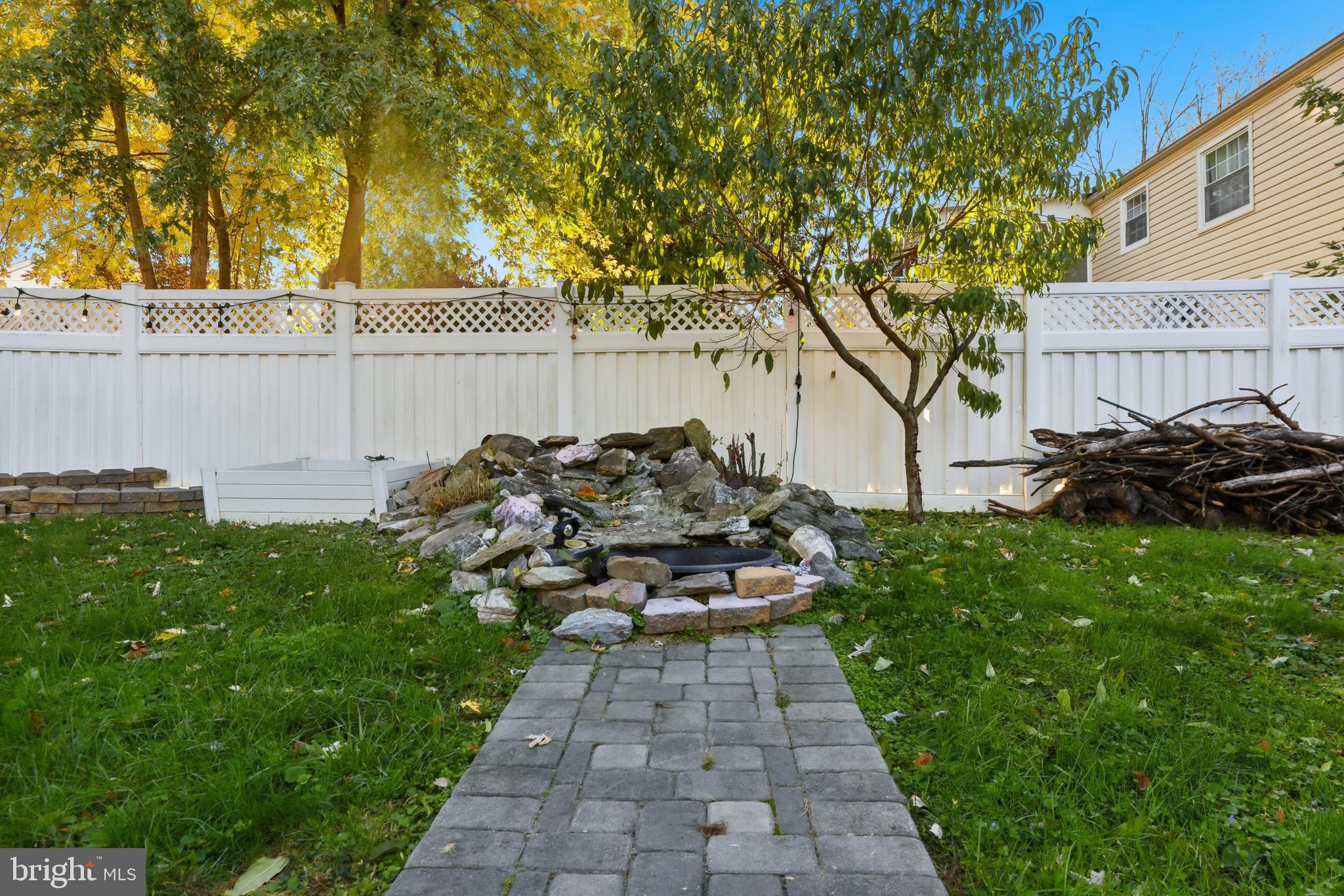 AMBER MEADOWS - Residential