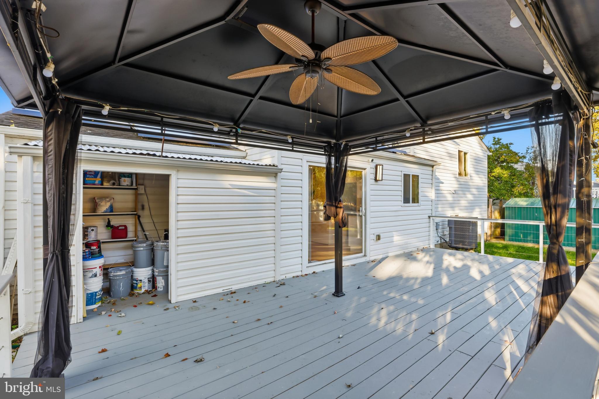 AMBER MEADOWS - Residential