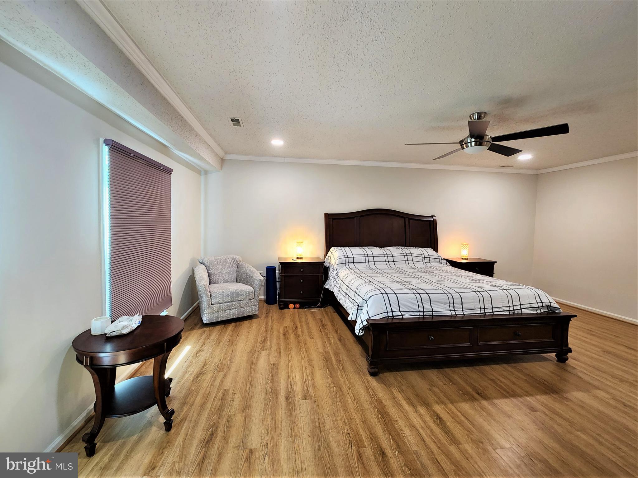 LONGMEAD - Residential Lease