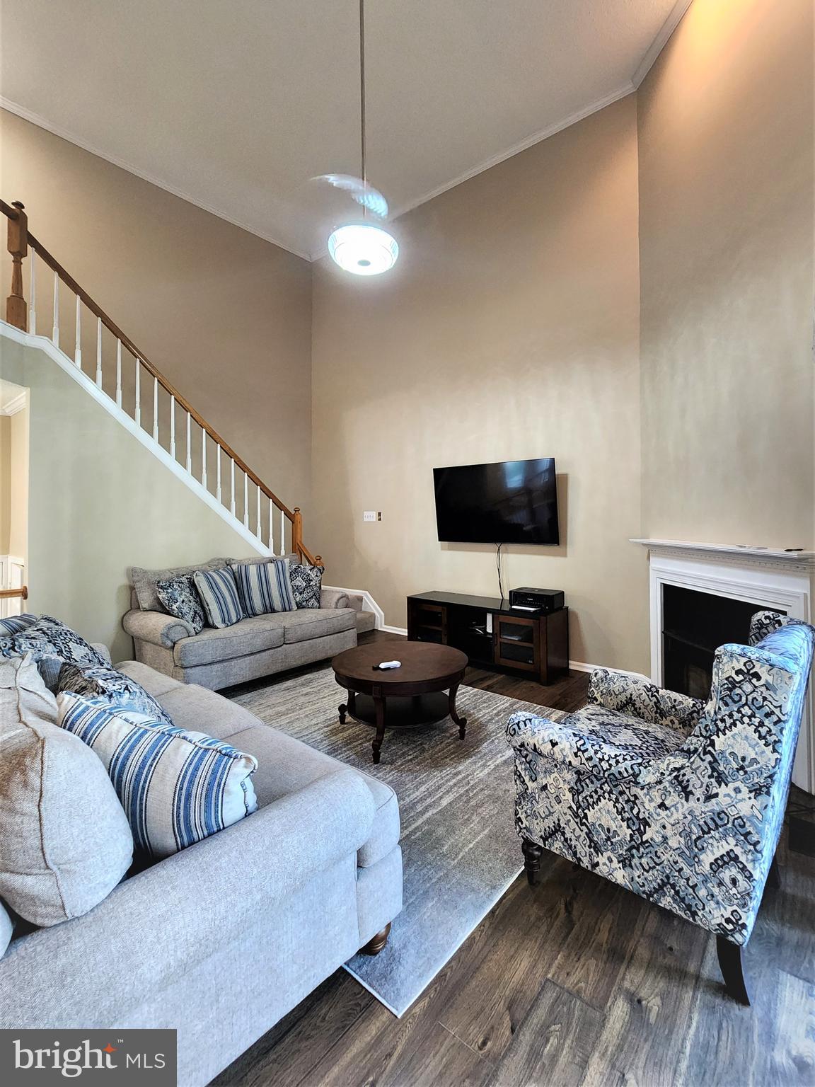 LONGMEAD - Residential Lease