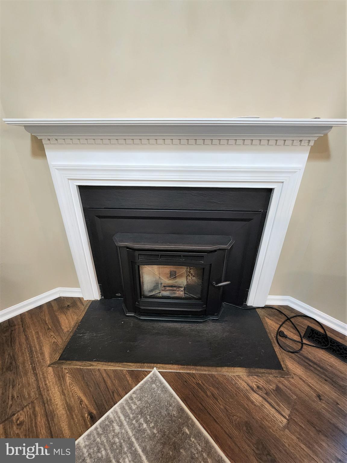 LONGMEAD - Residential Lease