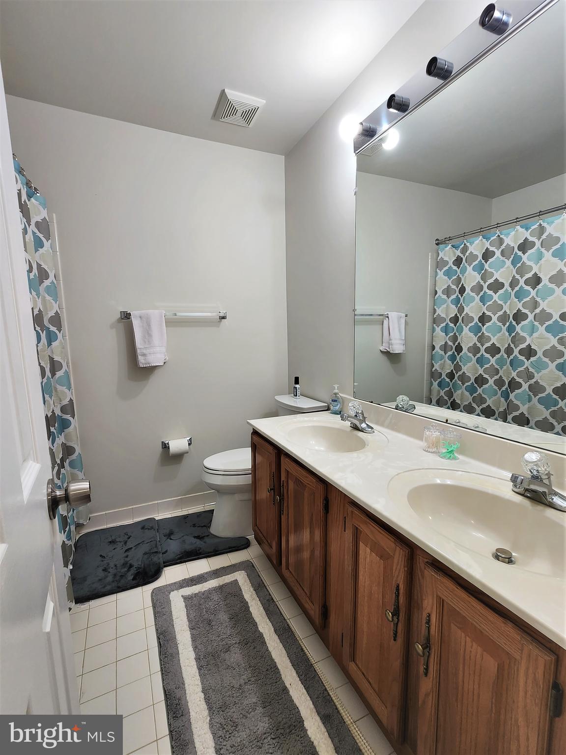 LONGMEAD - Residential Lease