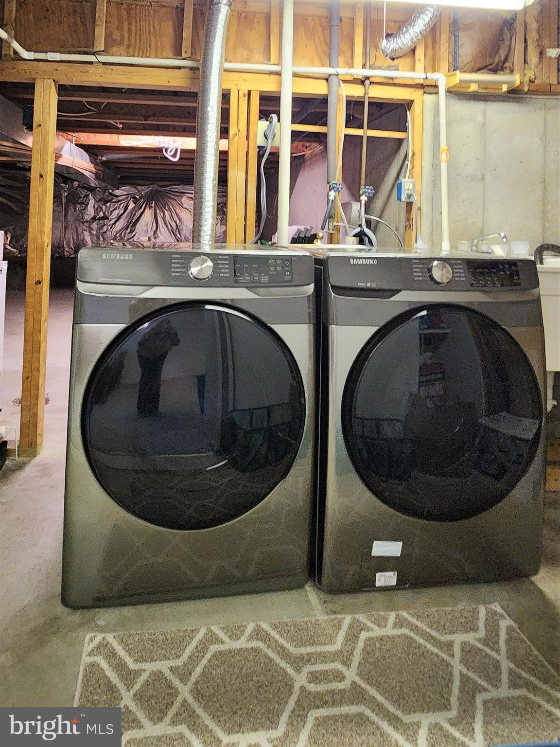 LONGMEAD - Residential Lease