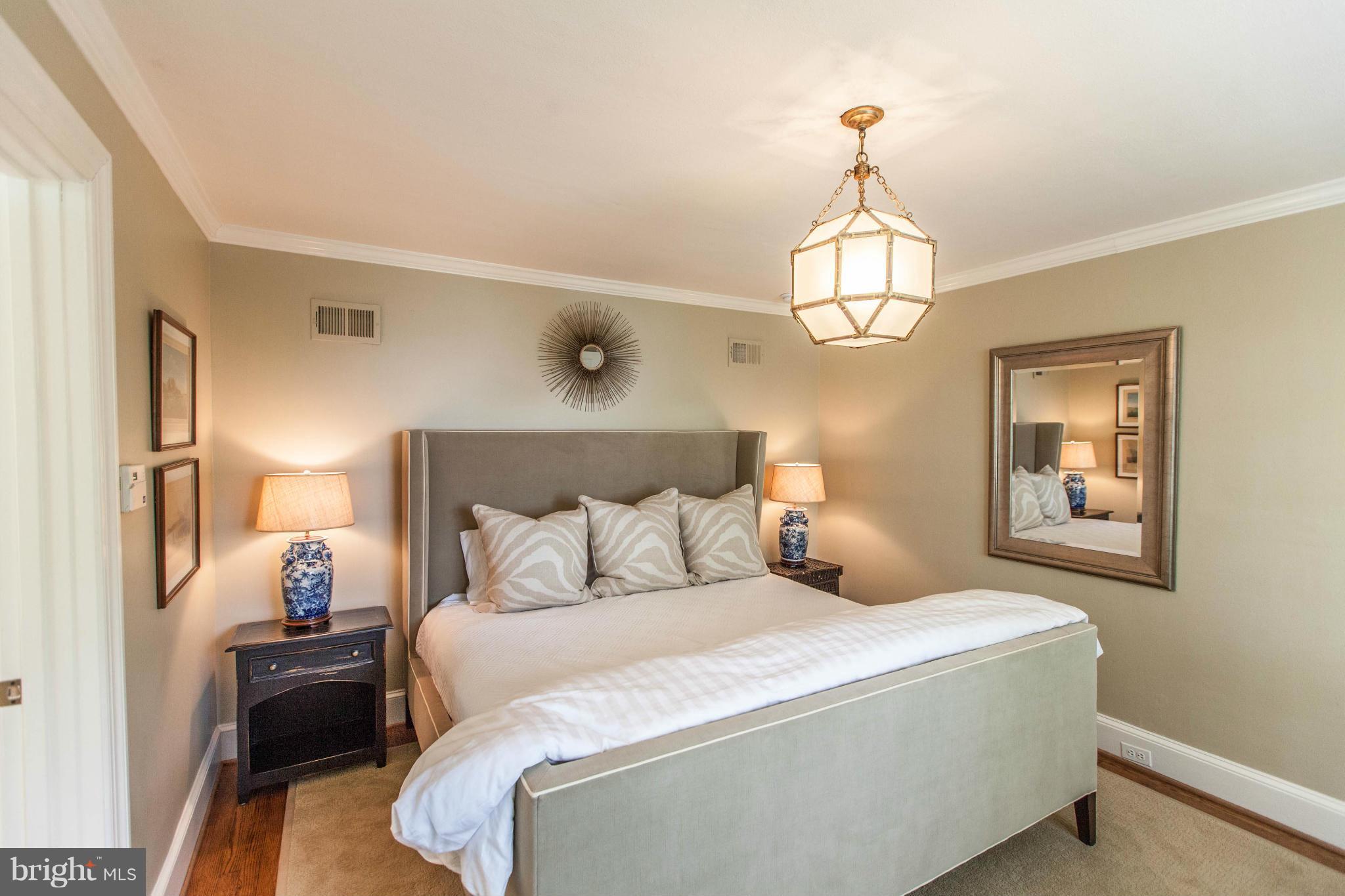 SEVERNA PARK - Residential