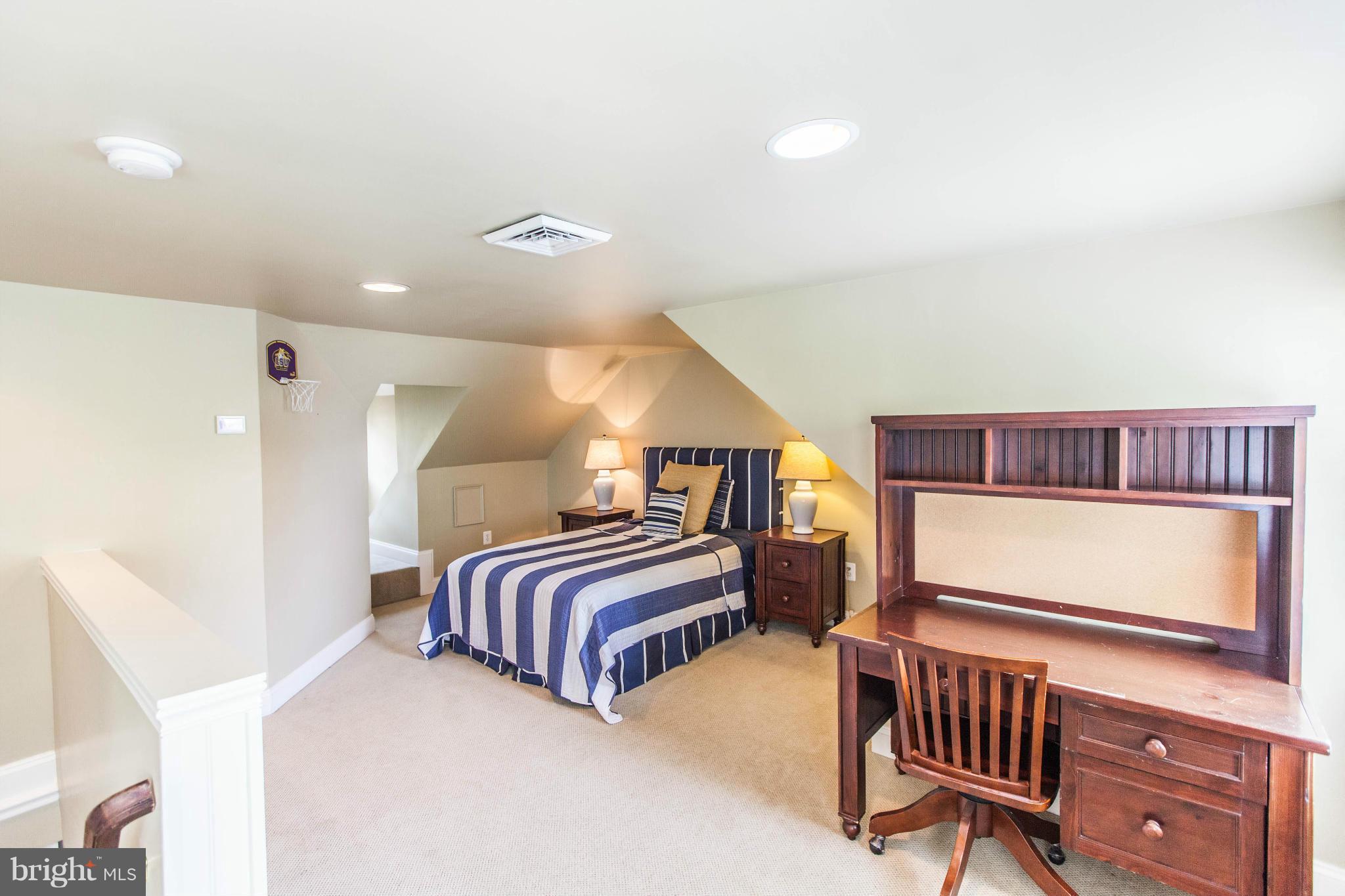 SEVERNA PARK - Residential