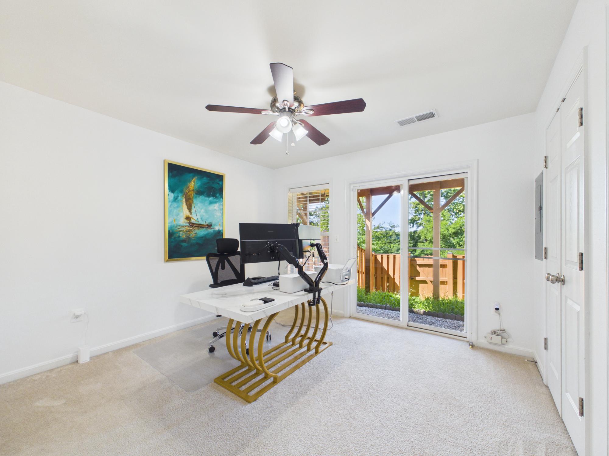 15653 JOHN DISKIN CIRCLE