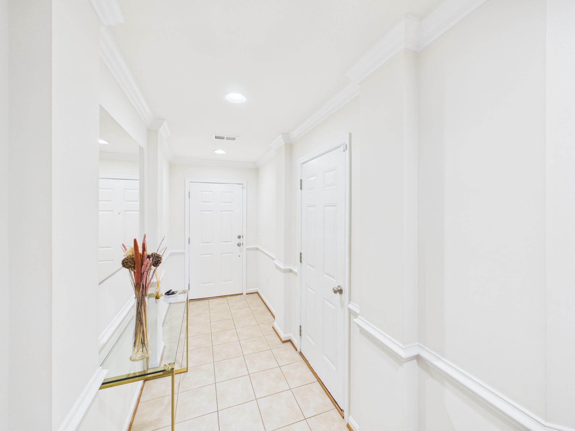 15653 JOHN DISKIN CIRCLE