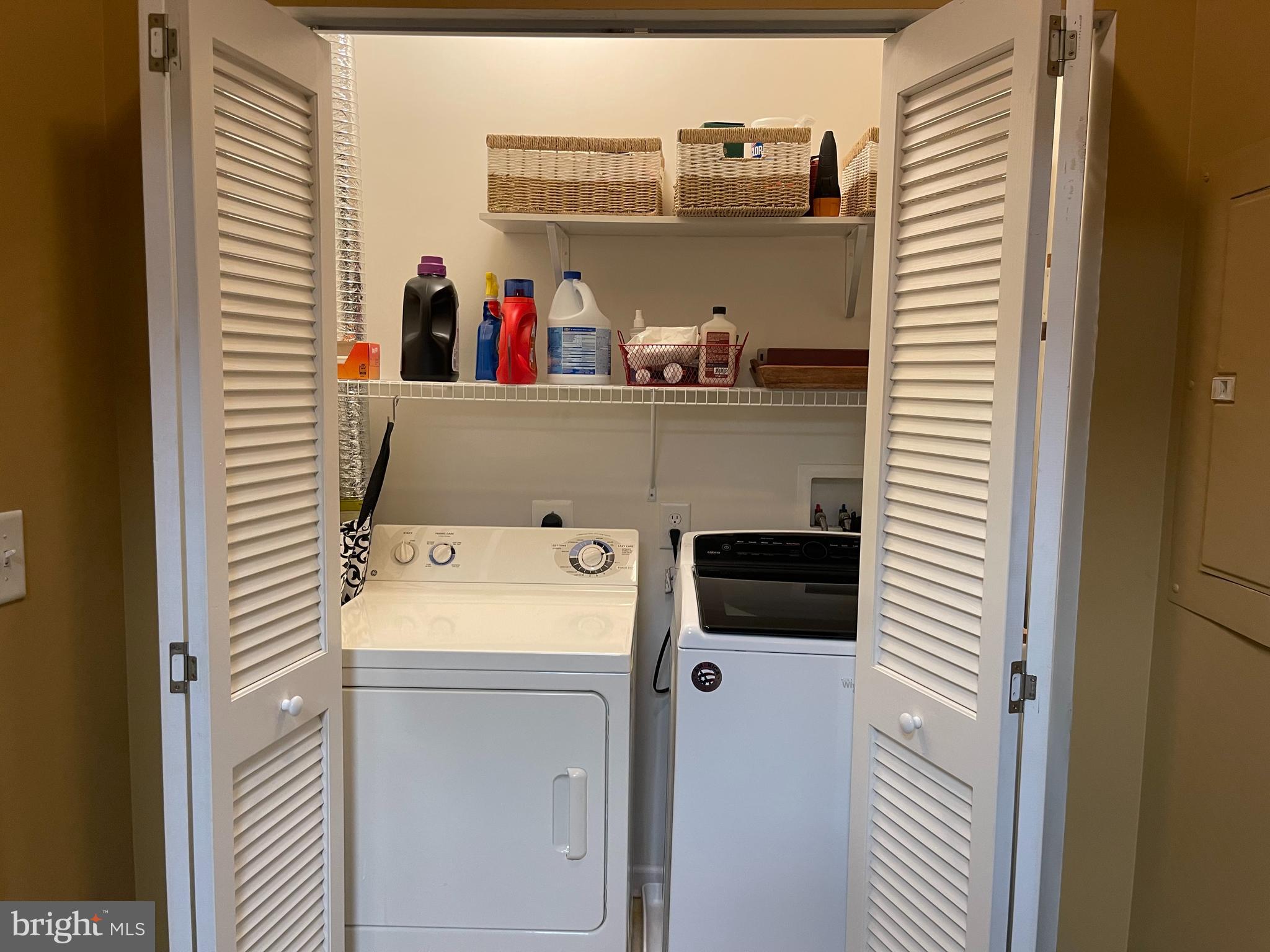 WINDSOR AT PERRY HALL FARMS - Residential