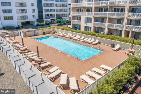 323 44th Street Unit 21, Brigantine, NJ MLS: NJAC2018012