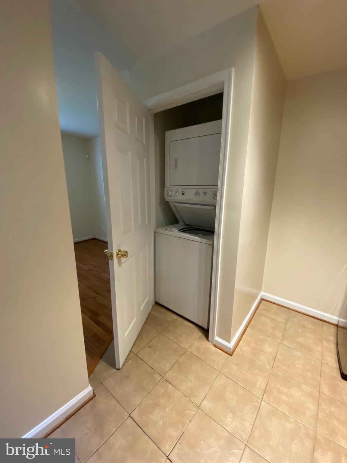 MARKHAM VIEW CONDOMINIUMS - Residential