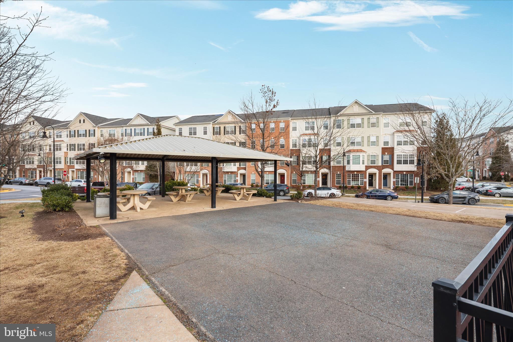 MARKET CENTER CONDOMINIUM - Residential