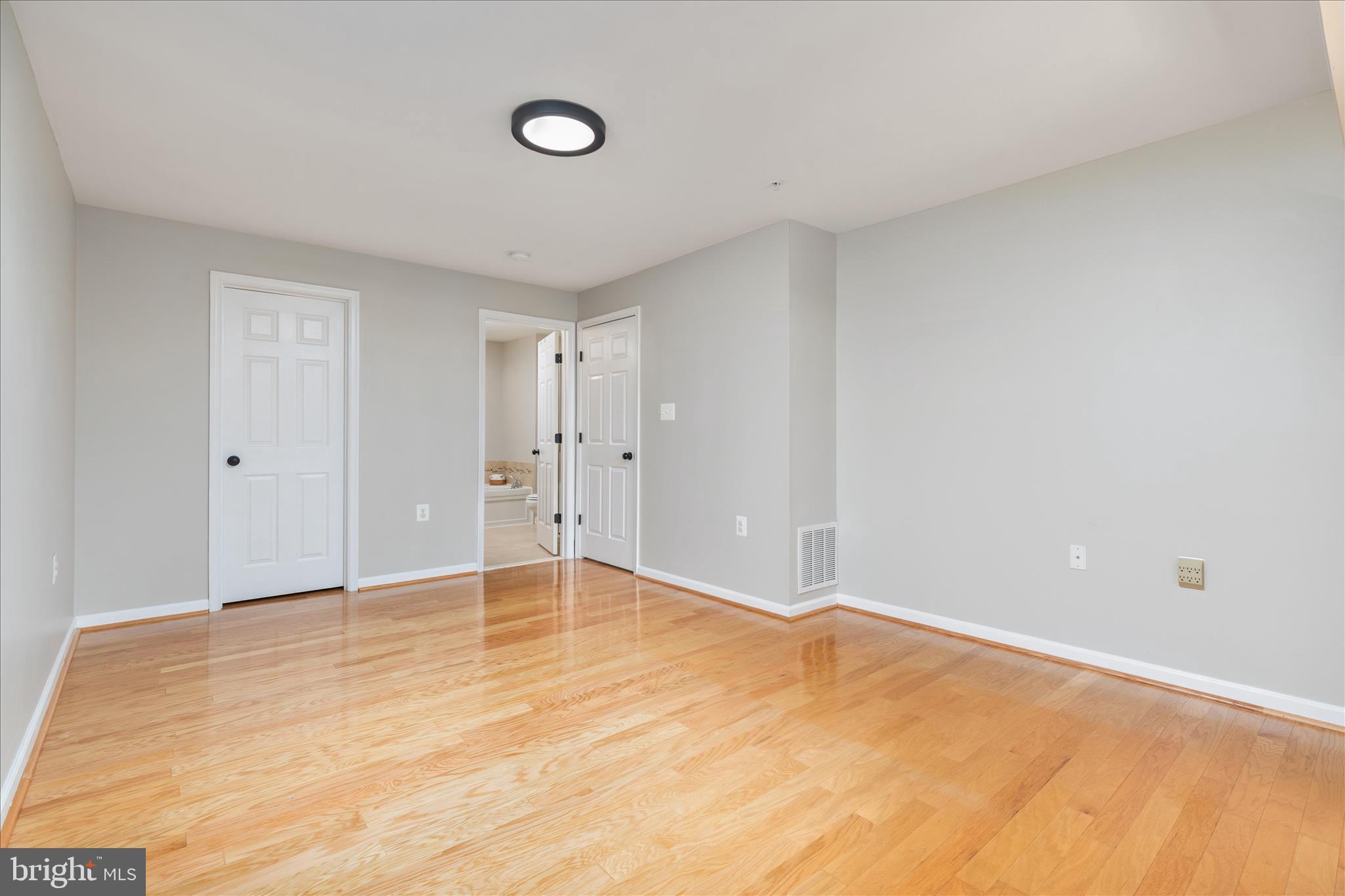 MARKET CENTER CONDOMINIUM - Residential