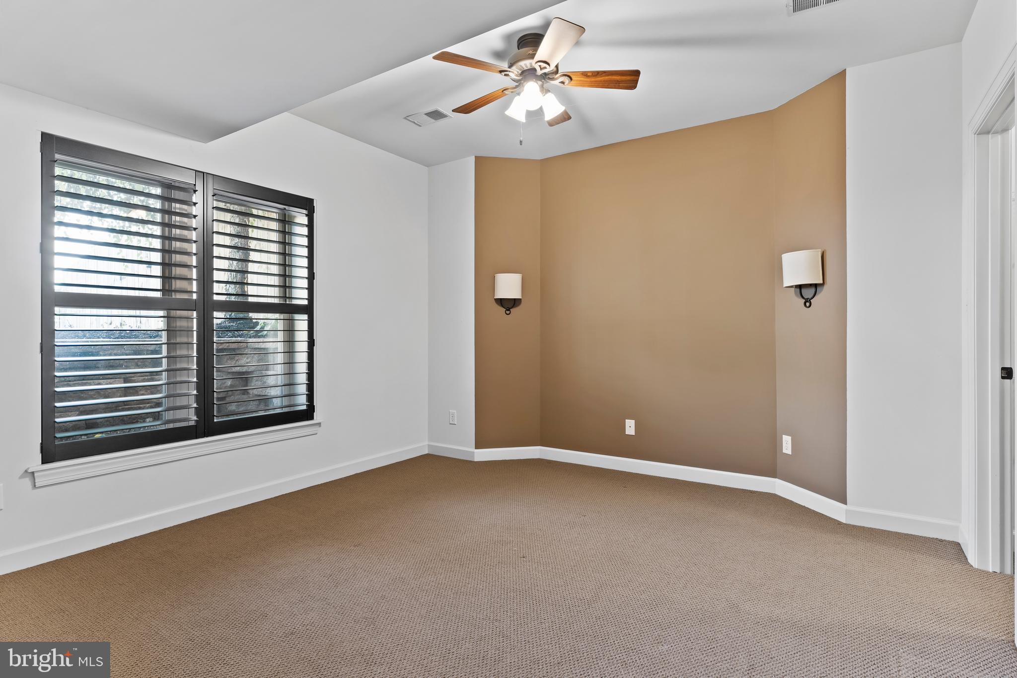 LAURICH RIDGE - Residential