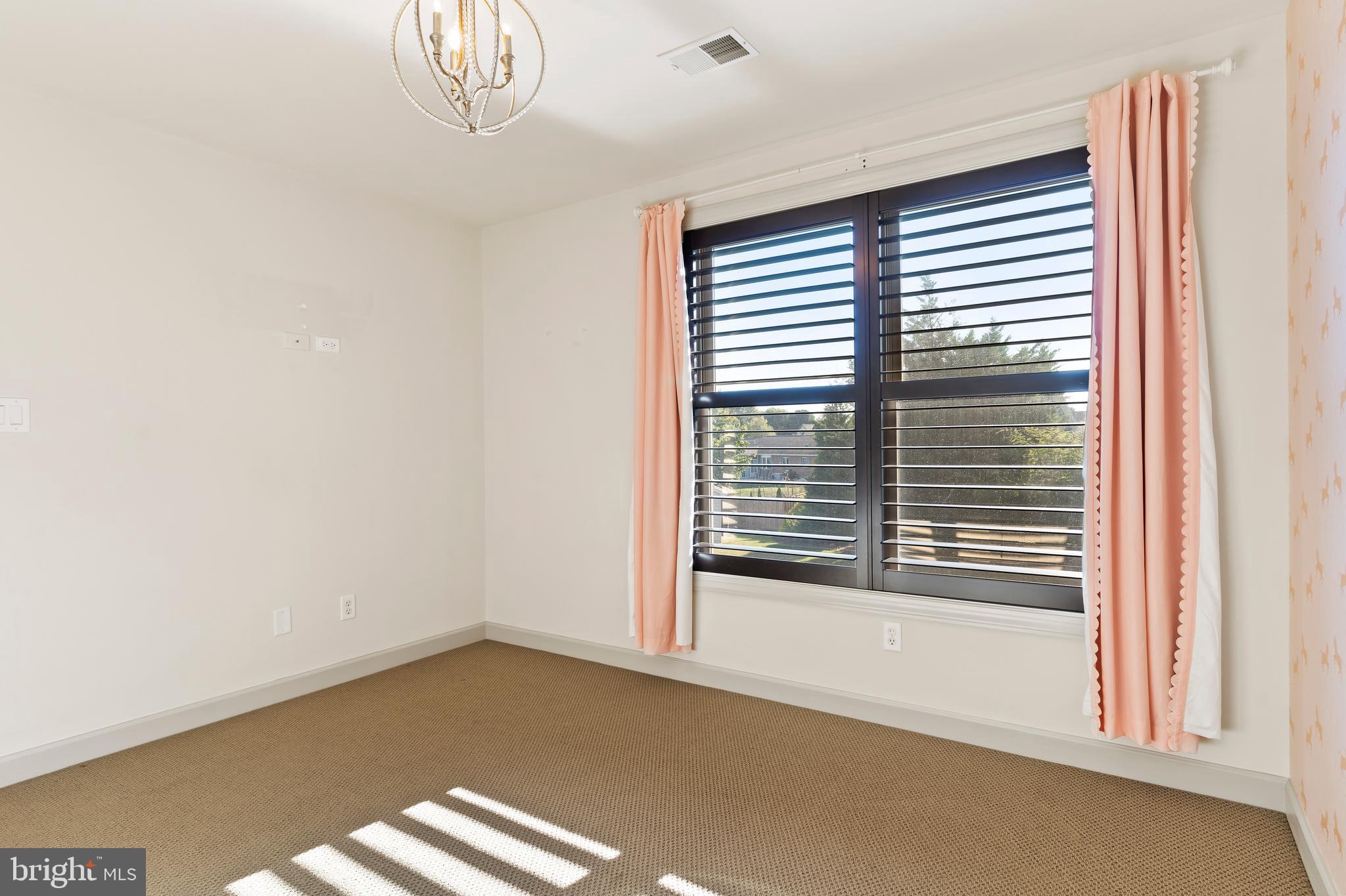 LAURICH RIDGE - Residential