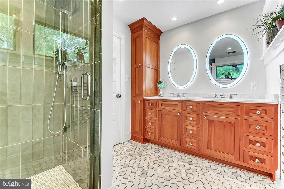 EAST BRADFORD TWP - Residential