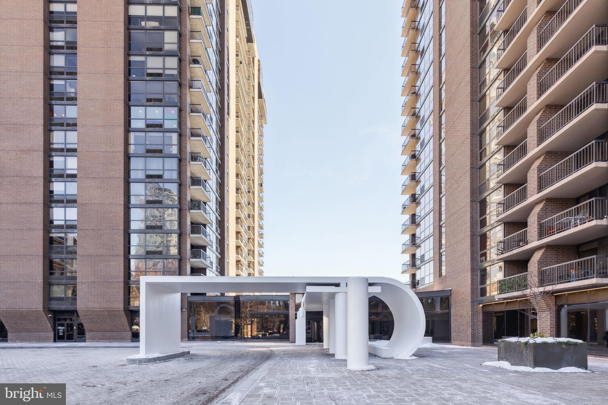 233 S 6TH STREET 1102L