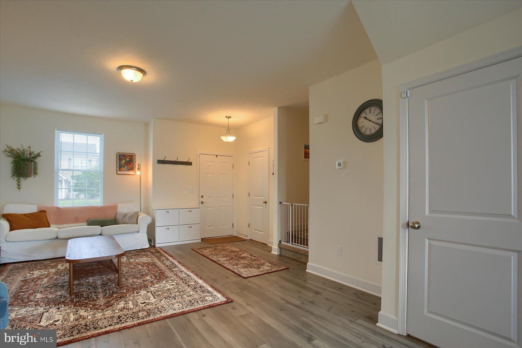 KINGS COURT AT BROWNSTONE - Residential