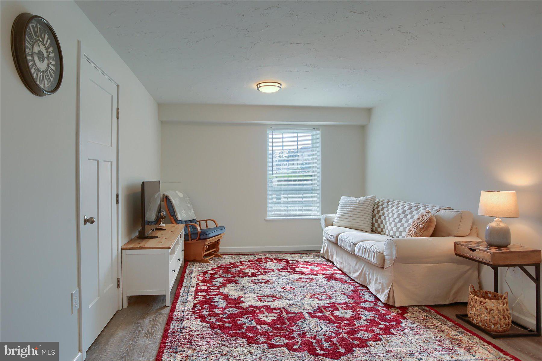 KINGS COURT AT BROWNSTONE - Residential