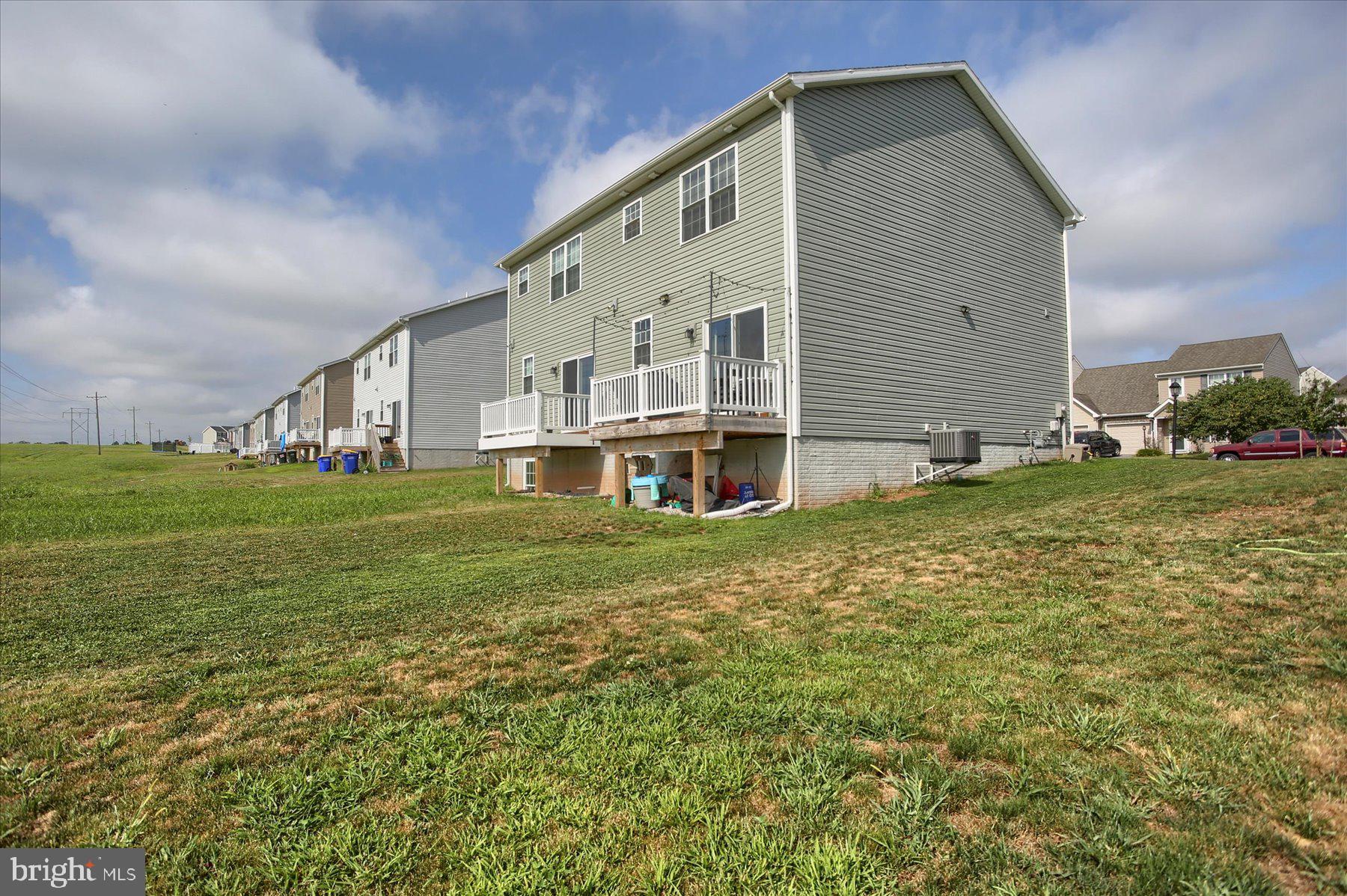 KINGS COURT AT BROWNSTONE - Residential