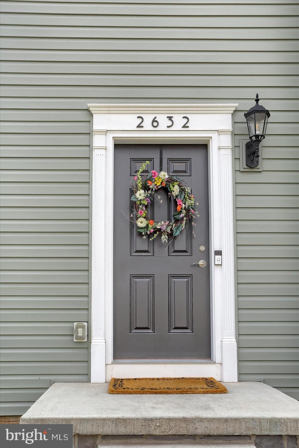 KINGS COURT AT BROWNSTONE - Residential