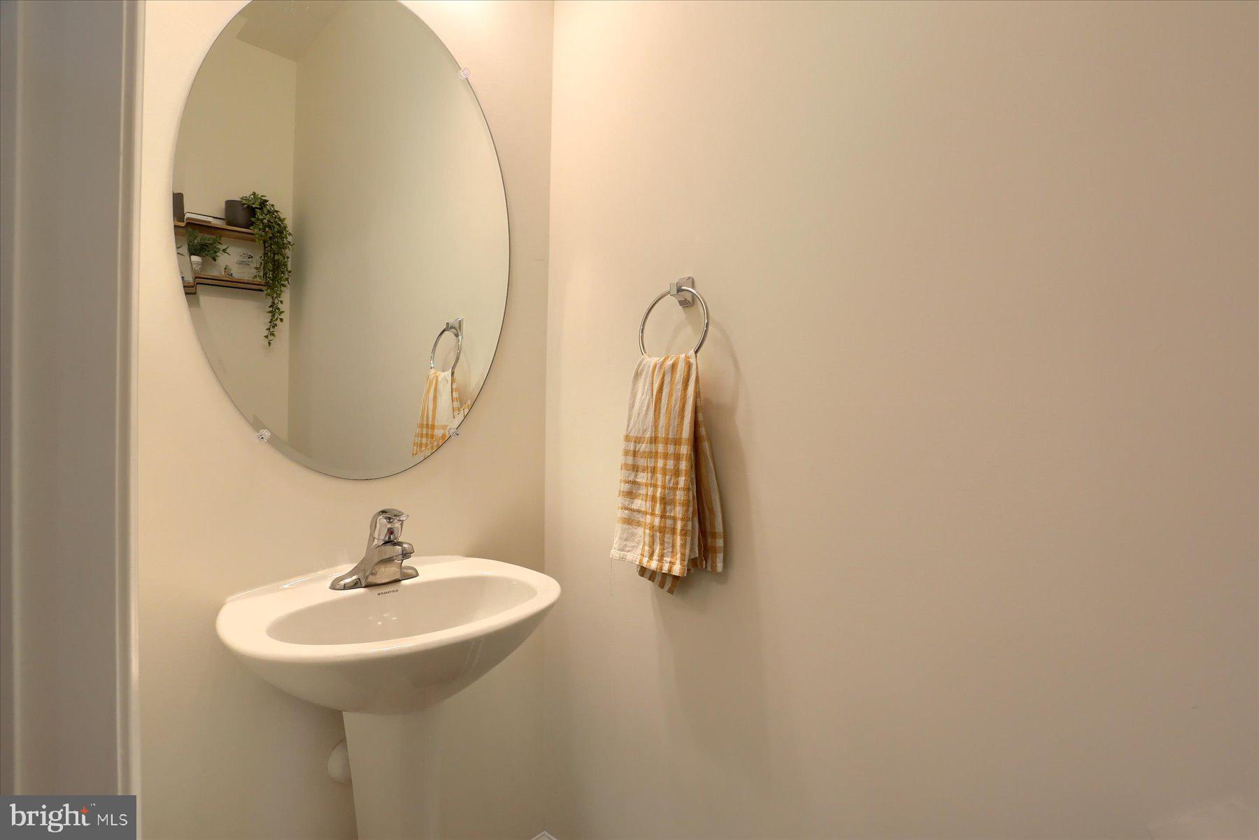 KINGS COURT AT BROWNSTONE - Residential