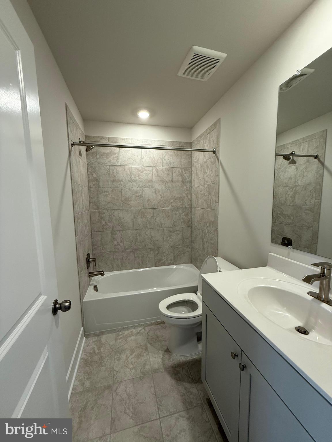 THE GALLERY - Residential Lease